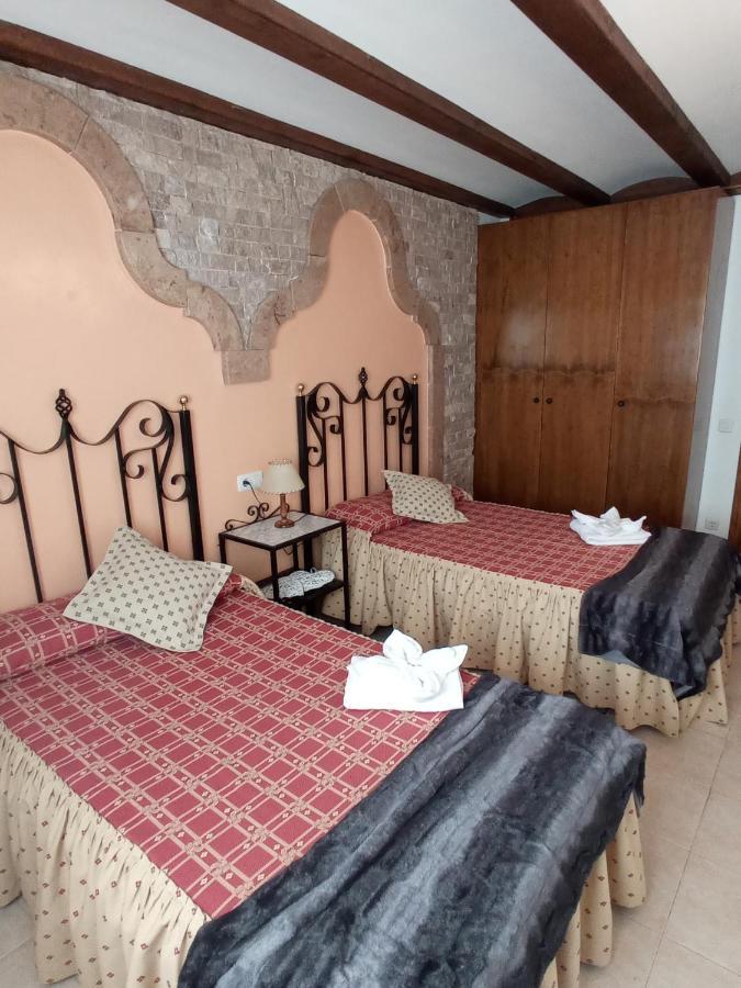 Apartamentos En Castellote El Batan Eksteriør bilde